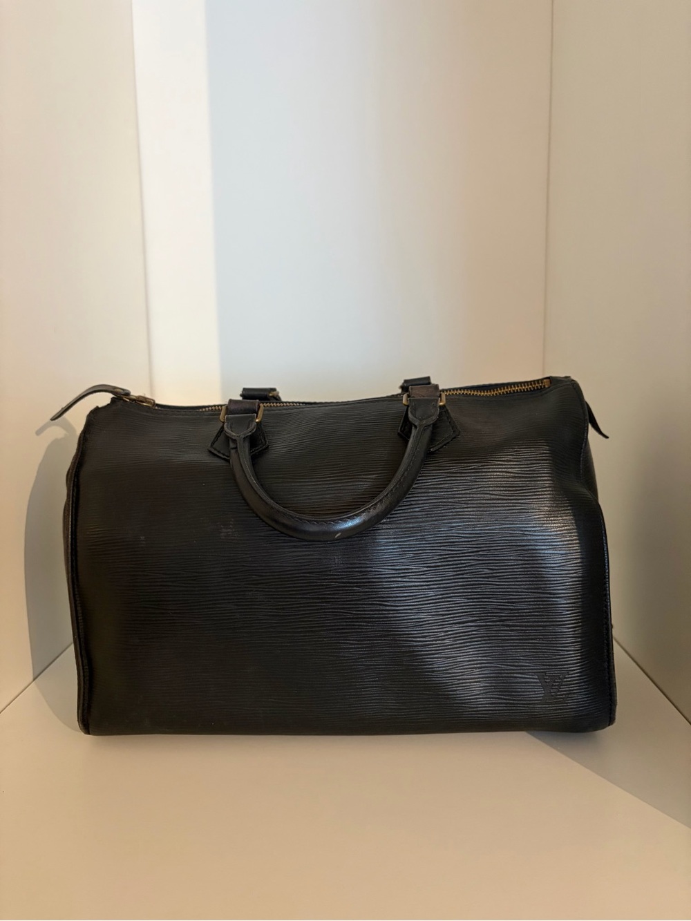 Louis Vuitton Black Epi Leather Speedy - Picture 2 of 5
